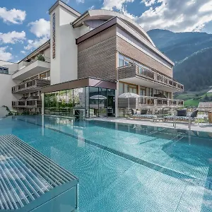 Szálloda Bergland Design- Und Wellnesshotel